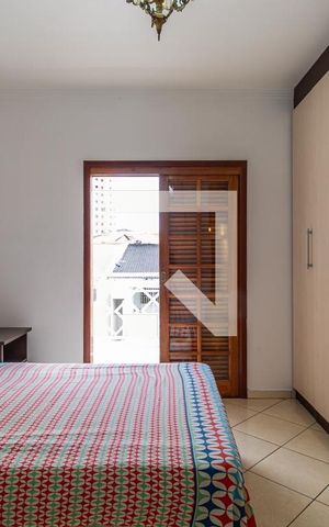 Casa à venda com 450m², 6 quartos e 4 vagas Casa à venda com 450m², 6 quartos e 4 vagasSuíte 3 - Quarto