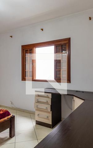 Casa à venda com 450m², 6 quartos e 4 vagas Casa à venda com 450m², 6 quartos e 4 vagasSuíte 2 - Quarto