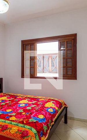 Casa à venda com 450m², 6 quartos e 4 vagas Casa à venda com 450m², 6 quartos e 4 vagasSuíte 1 - Quarto
