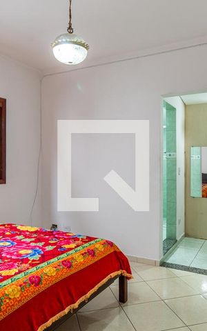 Casa à venda com 450m², 6 quartos e 4 vagas Casa à venda com 450m², 6 quartos e 4 vagasSuíte 1 - Quarto