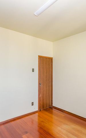 Casa à venda com 380m², 4 quartos e 4 vagasQuarto 4