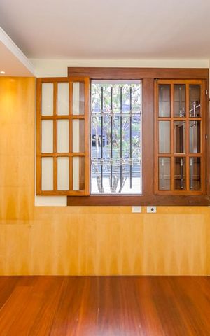 Casa à venda com 380m², 4 quartos e 4 vagasSuíte 2