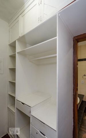Casa à venda com 380m², 4 quartos e 4 vagasCloset Suíte master