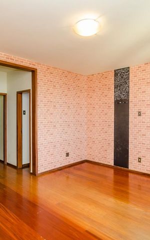 Casa à venda com 380m², 4 quartos e 4 vagasSuíte master
