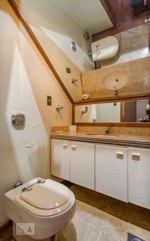 Casa à venda com 380m², 4 quartos e 4 vagasLavabo 1