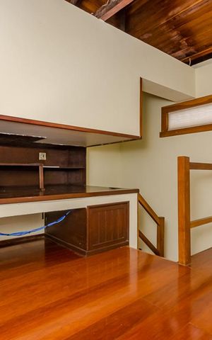 Casa à venda com 380m², 4 quartos e 4 vagasEscritório Suíte master