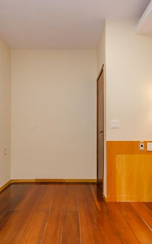 Casa à venda com 380m², 4 quartos e 4 vagasSuíte 2
