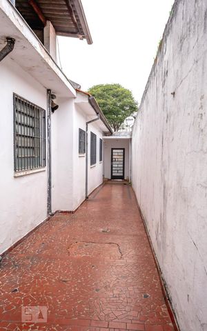 Casa para alugar com 240m², 3 quartos e 1 vaga Casa para alugar com 240m², 3 quartos e 1 vagaQuintal