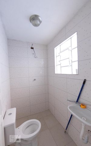 Casa à venda com 80m², 2 quartos e sem vagaBanheiro Social