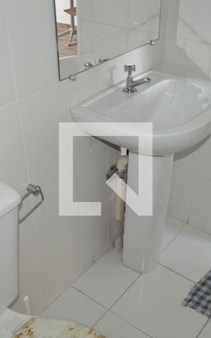 Apartamento à venda com 33m², 1 quarto e sem vagaBanheiro