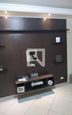 Casa à venda com 270m², 3 quartos e 2 vagas Casa à venda com 270m², 3 quartos e 2 vagasSala