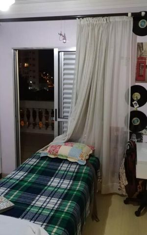 Casa à venda com 270m², 3 quartos e 2 vagas Casa à venda com 270m², 3 quartos e 2 vagasQuarto 2