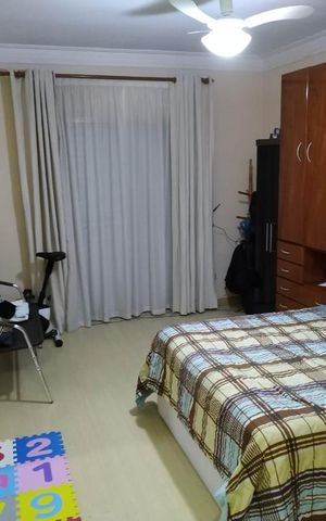 Casa à venda com 270m², 3 quartos e 2 vagas Casa à venda com 270m², 3 quartos e 2 vagasQuarto 3