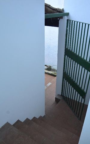 Casa à venda com 220m², 4 quartos e 2 vagasEscada