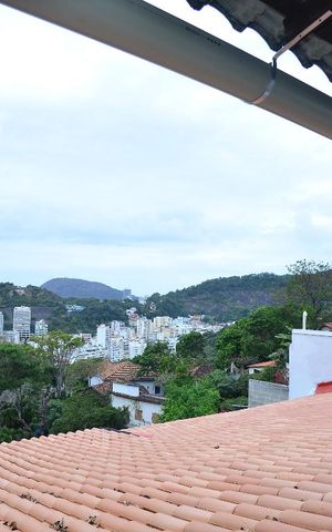 Casa à venda com 220m², 4 quartos e 2 vagasTelhado