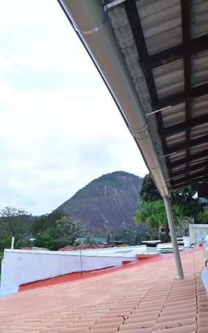 Casa à venda com 220m², 4 quartos e 2 vagasTelhado