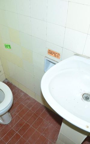 Casa à venda com 220m², 4 quartos e 2 vagasBanheiro 1