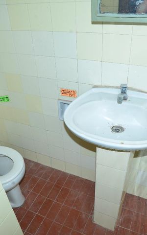 Casa à venda com 220m², 4 quartos e 2 vagasBanheiro 1