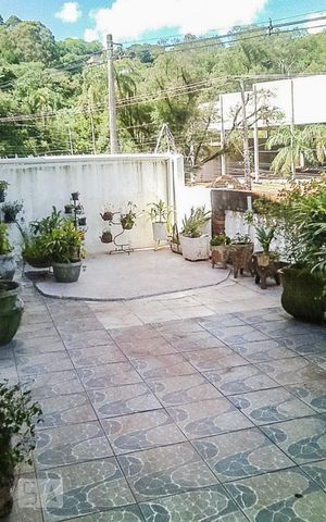 Casa à venda com 380m², 7 quartos e 2 vagas Casa à venda com 380m², 7 quartos e 2 vagasQuintal