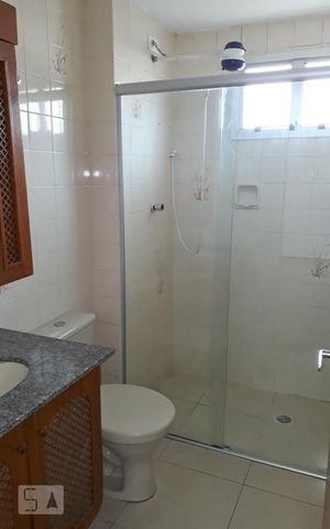 Apartamento à venda com 72m², 2 quartos e 1 vaga Apartamento à venda com 72m², 2 quartos e 1 vagaBanheiro