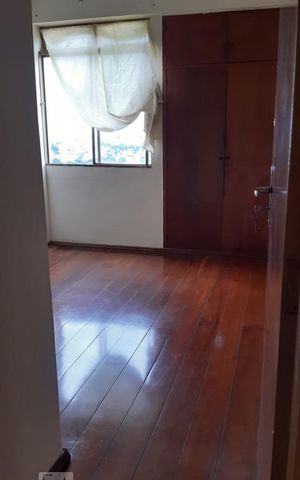 Apartamento à venda com 98m², 3 quartos e 1 vaga Apartamento à venda com 98m², 3 quartos e 1 vagaSala