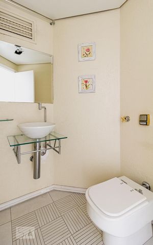 Apartamento à venda com 226m², 4 quartos e 3 vagas Apartamento à venda com 226m², 4 quartos e 3 vagasLavabo