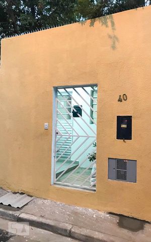 Casa para alugar com 30m², 1 quarto e sem vaga Casa para alugar com 30m², 1 quarto e sem vagaFachada da casa