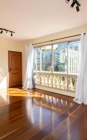 Apartamento para alugar com 109m², 3 quartos e 1 vaga Apartamento para alugar com 109m², 3 quartos e 1 vagaSala