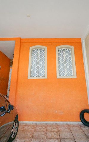 Casa à venda com 150m², 4 quartos e 2 vagas Casa à venda com 150m², 4 quartos e 2 vagasGaragem