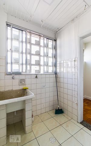 Apartamento para alugar com 74m², 2 quartos e 1 vaga Apartamento para alugar com 74m², 2 quartos e 1 vagaÁrea de serviço