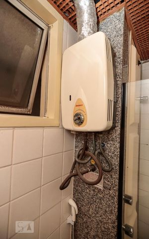 Apartamento à venda com 61m², 2 quartos e 1 vaga Apartamento à venda com 61m², 2 quartos e 1 vagaBanheiro