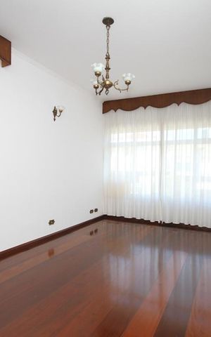 Casa para alugar com 150m², 3 quartos e 4 vagasSala