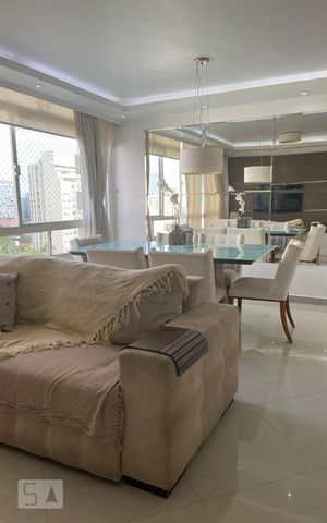 Apartamento à venda com 93m², 2 quartos e 1 vaga Apartamento à venda com 93m², 2 quartos e 1 vagaSala