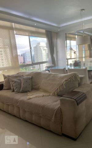 Apartamento à venda com 93m², 2 quartos e 1 vaga Apartamento à venda com 93m², 2 quartos e 1 vagaSala