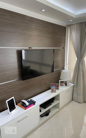 Apartamento à venda com 93m², 2 quartos e 1 vaga Apartamento à venda com 93m², 2 quartos e 1 vagaDetalhe Sala