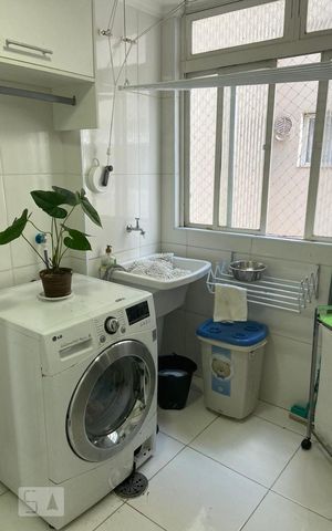 Apartamento à venda com 93m², 2 quartos e 1 vaga Apartamento à venda com 93m², 2 quartos e 1 vagaArea de Serviço