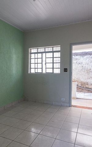 Casa à venda com 261m², 4 quartos e sem vaga