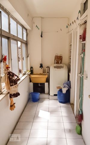 Apartamento à venda com 217m², 4 quartos e sem vagaÁrea de Serviço