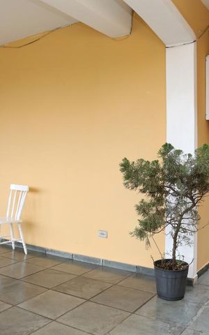 Casa à venda com 75m², 2 quartos e sem vagavaranda