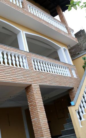 Casa à venda com 75m², 2 quartos e sem vagaFachada