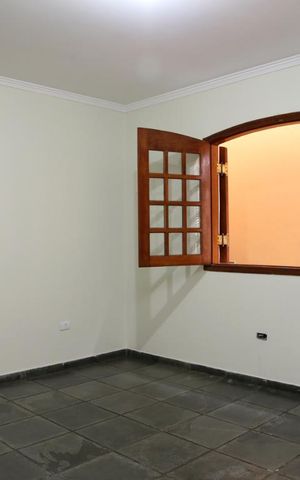 Casa à venda com 75m², 2 quartos e sem vagaSala
