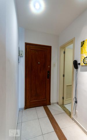 Apartamento para alugar com 35m², 1 quarto e sem vaga Apartamento para alugar com 35m², 1 quarto e sem vagaHall de entrada