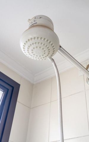 Apartamento à venda com 208m², 5 quartos e 3 vagas Apartamento à venda com 208m², 5 quartos e 3 vagasBanheiro de Serviço