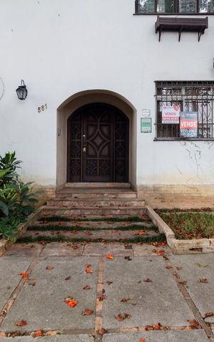 Casa à venda com 220m², 3 quartos e sem vagaFachada