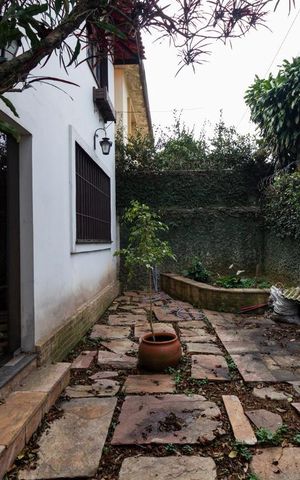 Casa à venda com 220m², 3 quartos e sem vagaÁrea Externa
