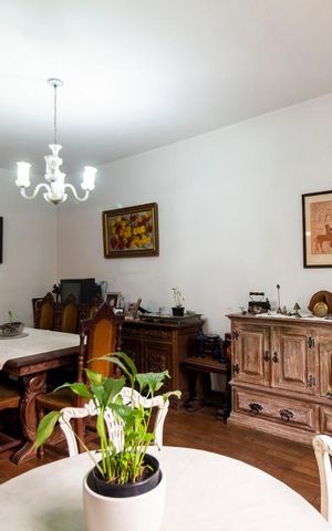 Casa à venda com 220m², 3 quartos e sem vagaSala