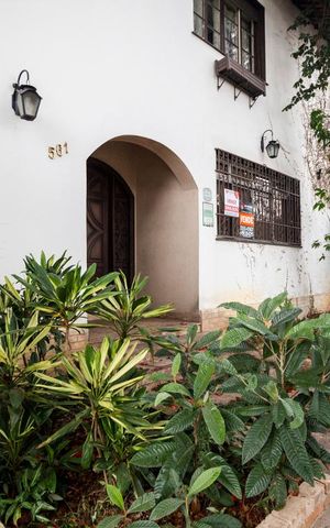 Casa à venda com 220m², 3 quartos e sem vagaFachada