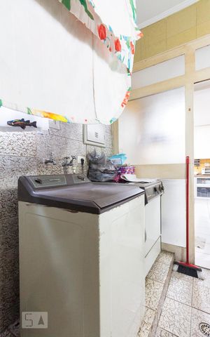 Casa à venda com 220m², 3 quartos e sem vagaÁrea de Serviço