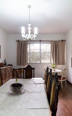 Casa à venda com 220m², 3 quartos e sem vagaSala