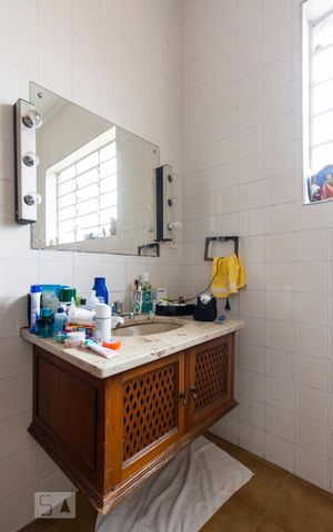 Casa à venda com 220m², 3 quartos e sem vagaBanheiro Social